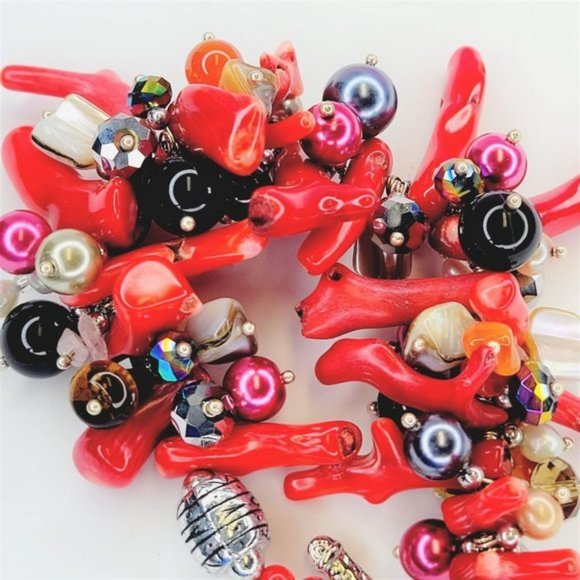 Red Coral Beads Bracelet with Pearls and multicolored Round Beads - Picture 3 of 11